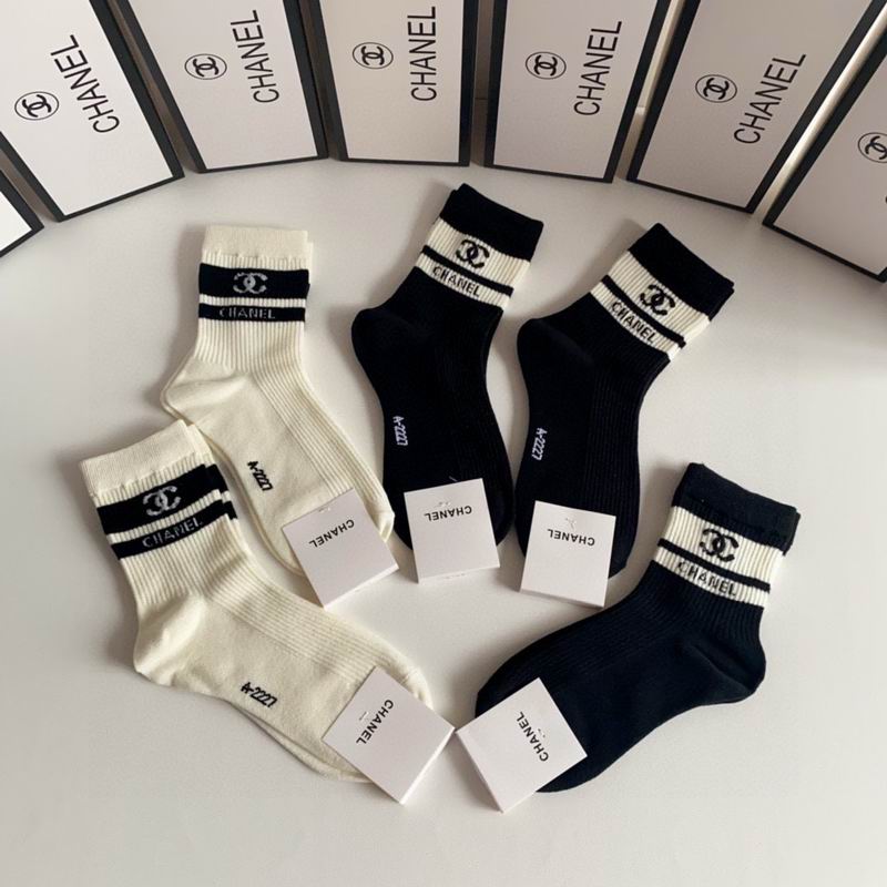 Chanel socks (4)